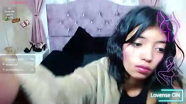 esmeralda-18 - Esmeralda-18's free webcam - UK Sex Cams