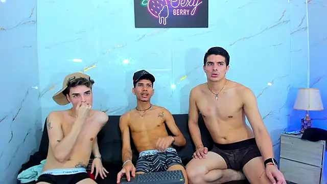 Alex_jeins_at webcam