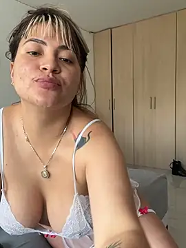 Zoe_riivas webcam