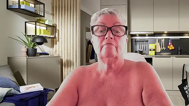 Mystery-Grandmother webcam