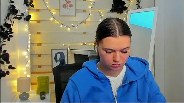 Josephine_Kiss webcam