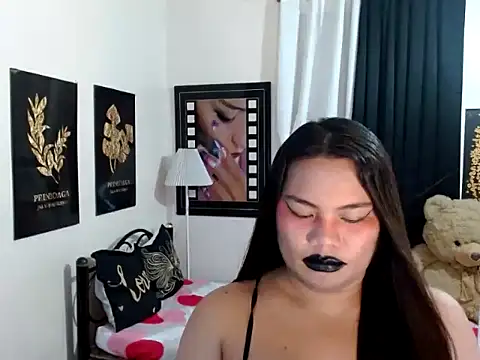 TSbrianaHugeCock webcam