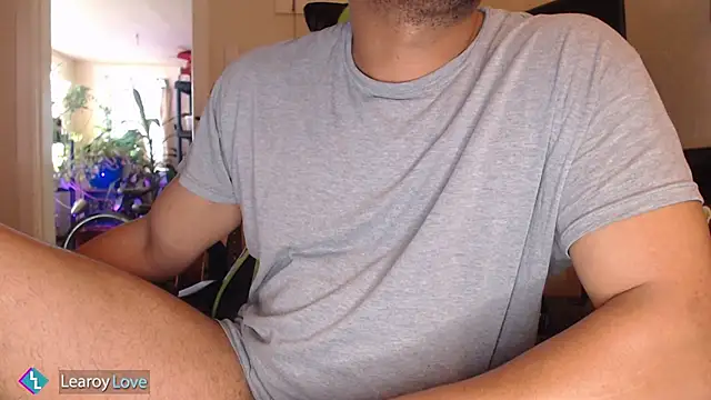 Learoy_Love webcam