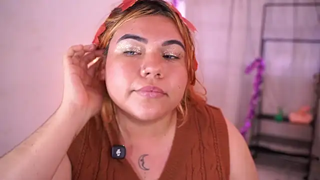 Samanta_Bigboos webcam