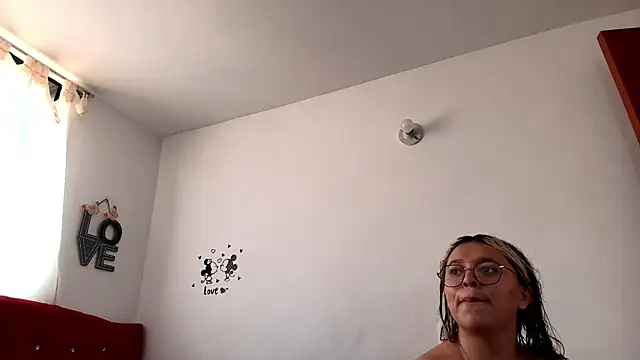 Husbands_Horny webcam