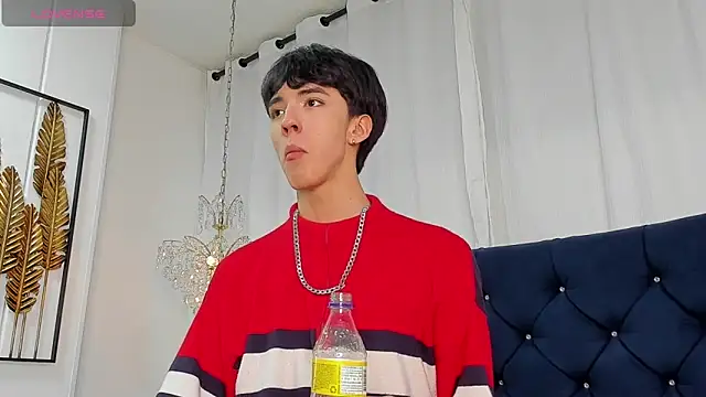 aerumchae (M twink) - 3 finger in ass