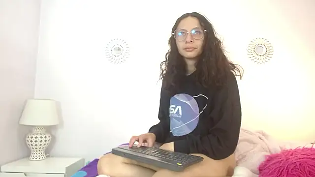 minene_mikami - Minene_mikami's free webcam - UK Sex Cams