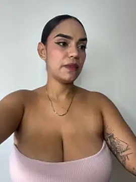 Sara-77 webcam