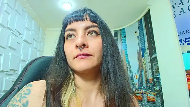 Naughty_Kittenm webcam