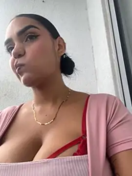 Sara-77 webcam