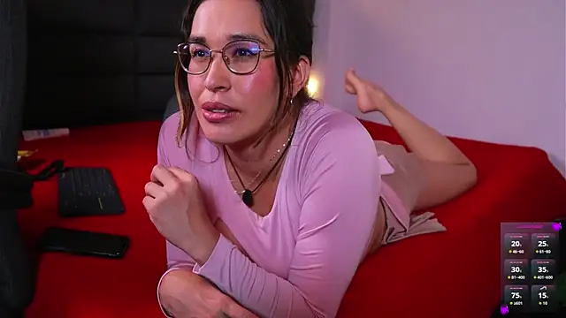 kathieandpovcock1 webcam