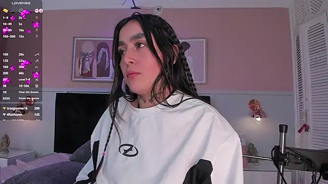 elodie_walker webcam