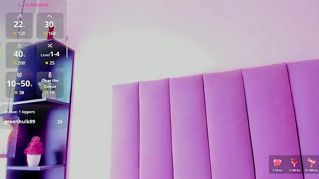 violet_myerrs webcam