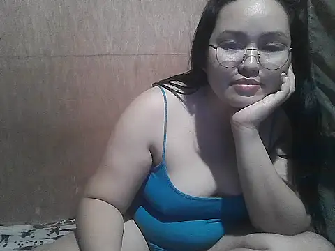 yummy_jyra02167 - Yummy_jyra02167's free webcam - UK Sex Cams