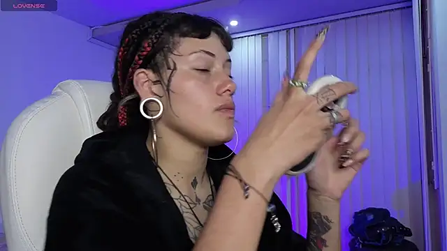 _sharlotte777 webcam