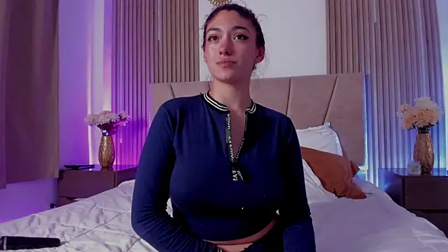 Victoria_Beaumont webcam