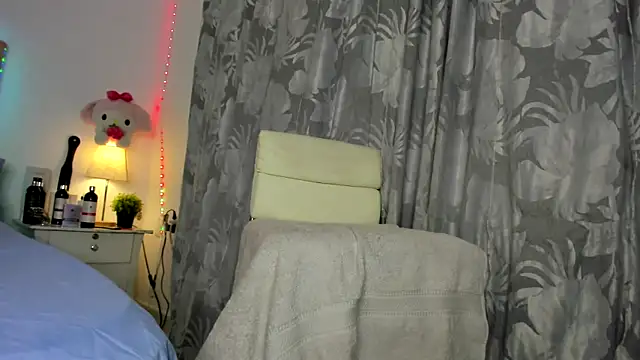 shantallhotxx webcam