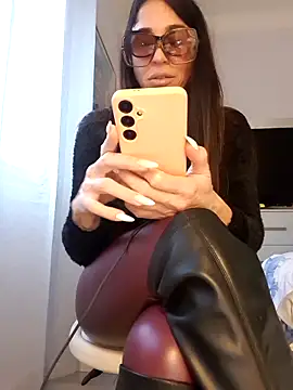 sexy7883 webcam