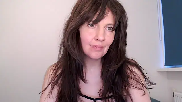 Ella_Next_Door webcam