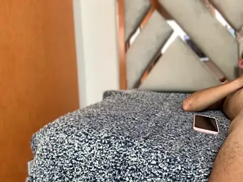 Antonella_And_Thiago webcam