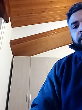 ilbrasitaliano - ILbrasitaliano's free webcam - UK Sex Cams