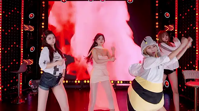 美女cdyyds003在线直播