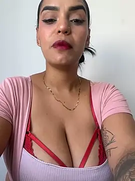 Sara-77 webcam