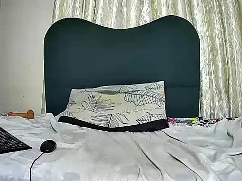 Exotic_FreakyQueen webcam