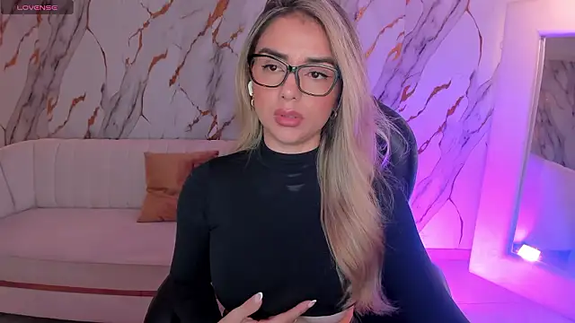 ChloePreston_ webcam