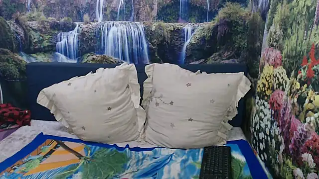 indianaqua - Indianaqua's free webcam - UK Sex Cams