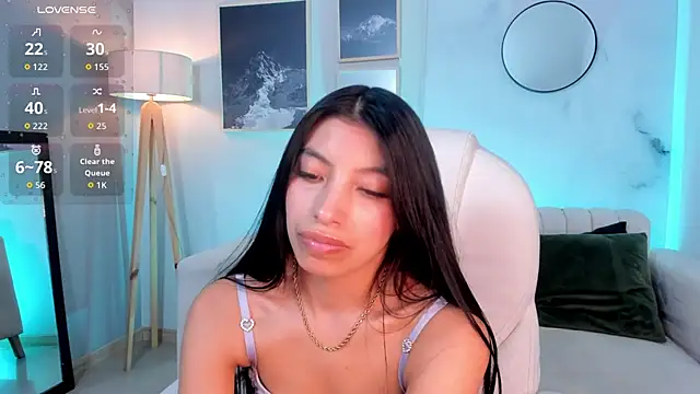 Tiffany_Low webcam