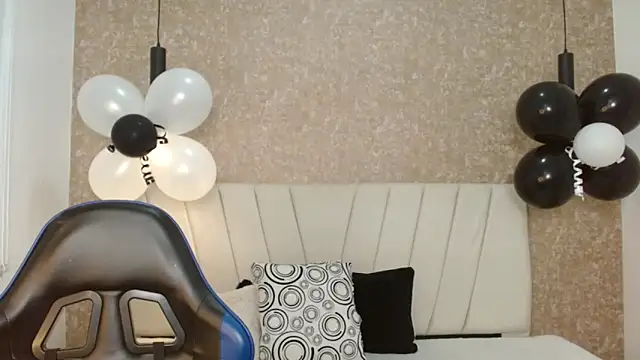 POCAHONTAS--- webcam