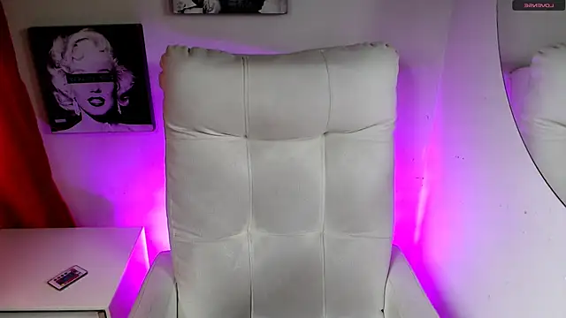 SamanthaRoldaan webcam