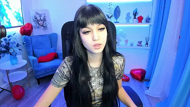 TiffanyYounge webcam