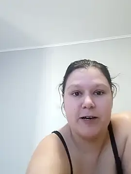 GlitterAuburn webcam