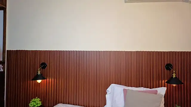 chanel_brunette webcam