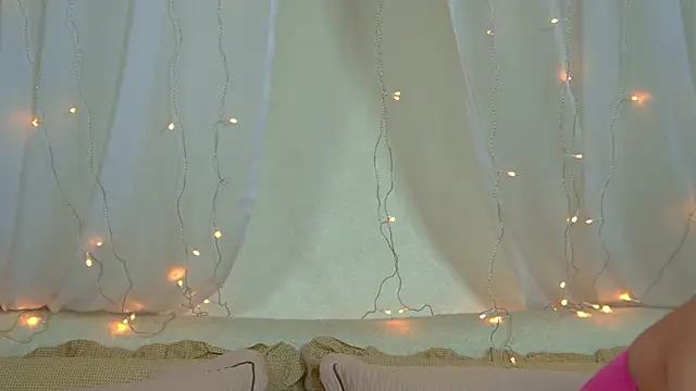 ChristinaMilton webcam