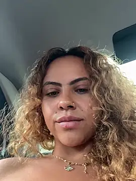 Chloe_Leaozinho webcam