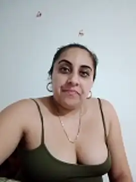 AntoAntonianna webcam