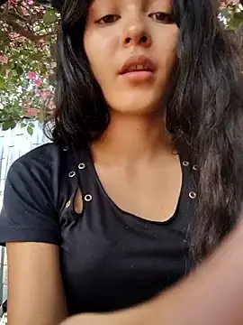 soymaia (F teen) - Show buttocks