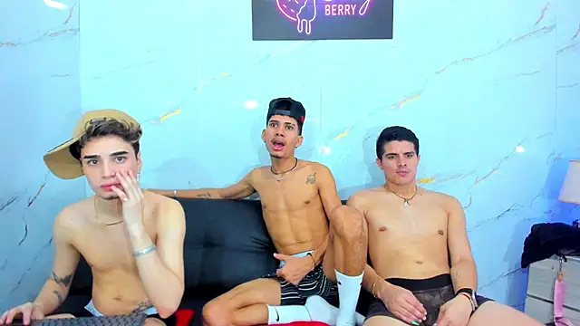 Alex_jeins_at webcam