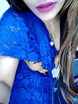 Webcam Model (xpihu) is live