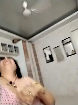 Webcam Model (Jann_Riya333)  is live.Free join now!