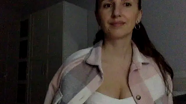 melivorra - Melivorra's free webcam - UK Sex Cams