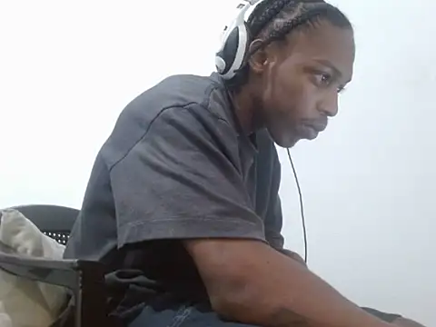 Larry-n-clouds webcam