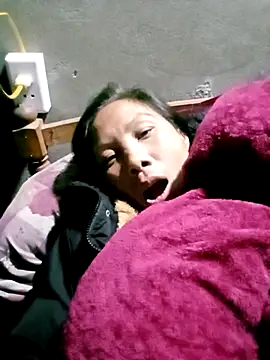 diana-02 - Diana-02's free webcam - UK Sex Cams