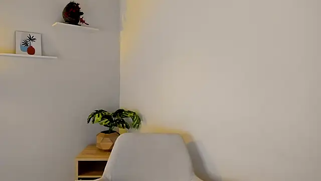 salome_velour webcam