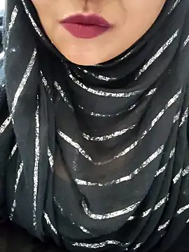 Webcam Model (Indian-Nazia)  is live.Free join now!