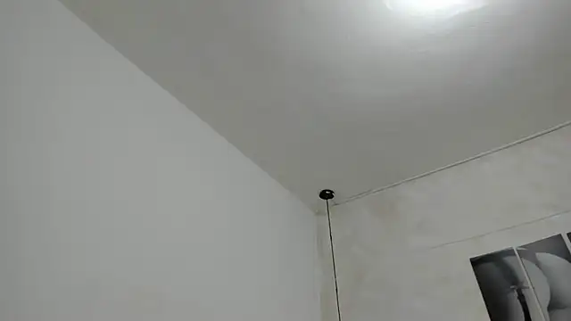 dakota_roussee webcam