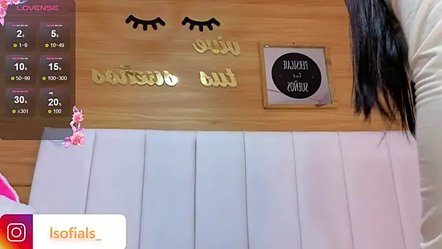 Abril_Velvet_a_ webcam